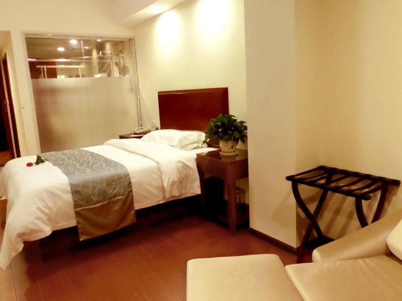 Greentree Inn Jiangxi Jindezhen People Square Jindin Business Hotel Jingdezhen Dış mekan fotoğraf